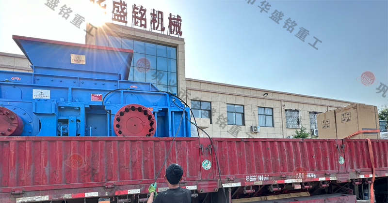 鐵礦石液壓對輥破碎機(jī)的維護(hù)成本如何？工作原理是什么？