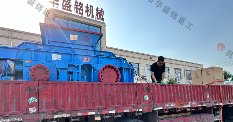 華盛銘廠家的對(duì)輥制砂機(jī)怎么樣？市場(chǎng)價(jià)一臺(tái)多少錢(qián)？